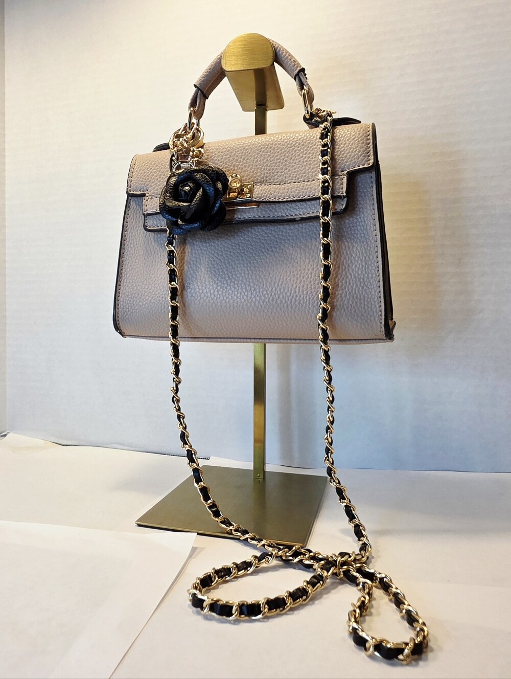 SALE!!  Beautiful Dusty Rose Beige Satchel Style Handbag with Bag Charm - Picture 3 of 7